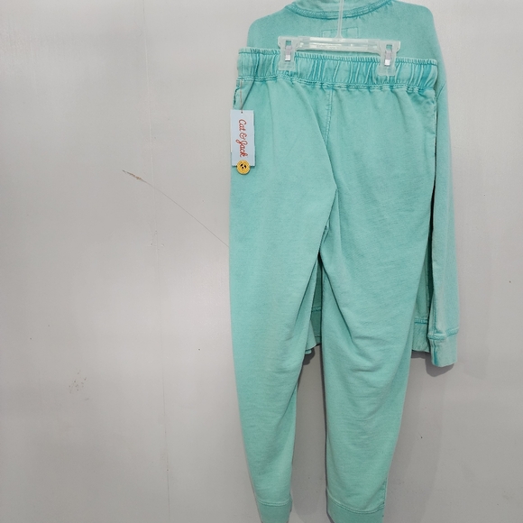 BNWT Girls size med track suit. - Picture 10 of 11